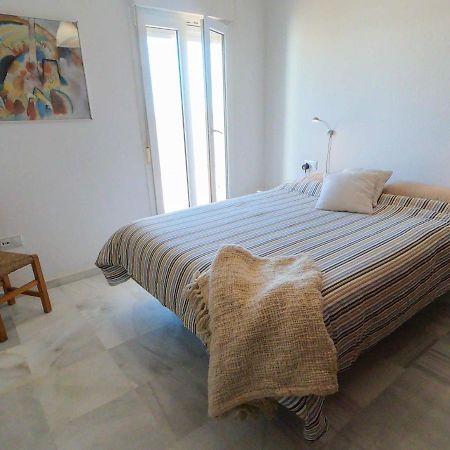 Apartamento tipo penthouse con enorme terraza y vistas al mar Conil De La Frontera Exterior foto